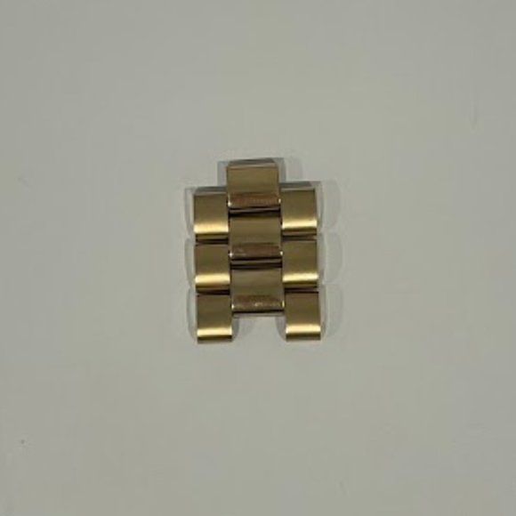 Michael Kors gold watch - Picture 3 of 3